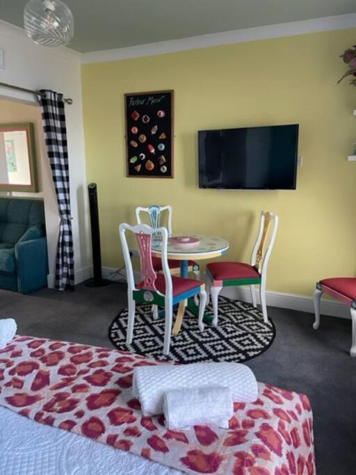 "The Parlour" Seafront Apartment Eastbourne Kültér fotó