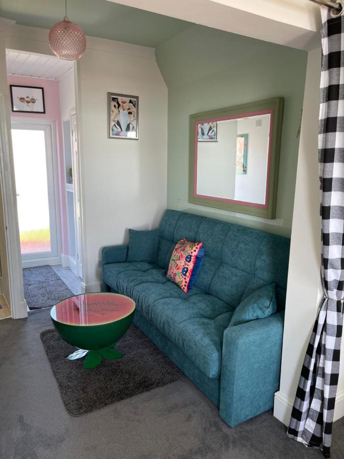 "The Parlour" Seafront Apartment Eastbourne Kültér fotó