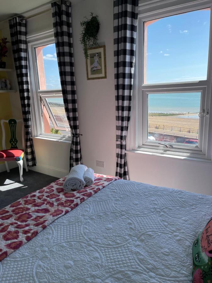 "The Parlour" Seafront Apartment Eastbourne Kültér fotó