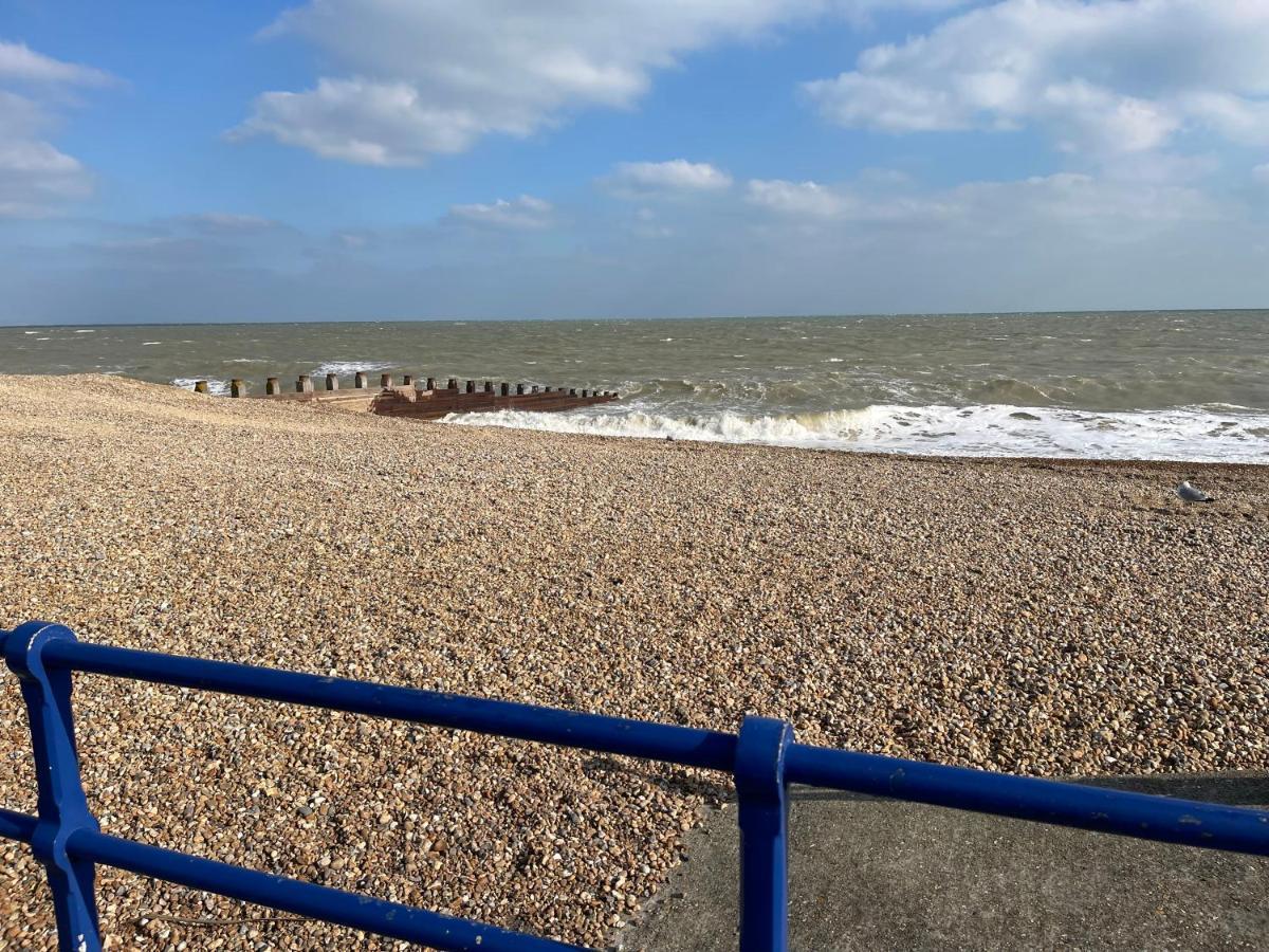 "The Parlour" Seafront Apartment Eastbourne Kültér fotó